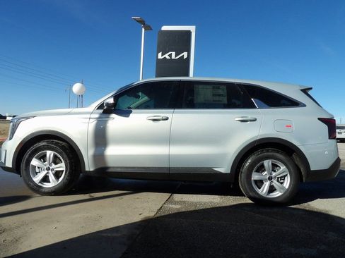 New 2026 Kia Sorento LX image 1