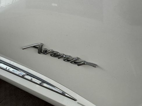 Used 2023 Buick Envision Avenir AWD/4WD image 4