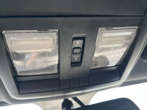 Used 2014 Dodge Challenger SXT RWD image 23