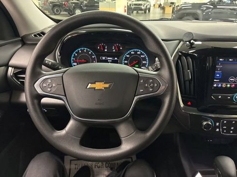 Used 2021 Chevrolet Traverse LS FWD image 23