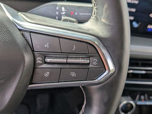 Used 2025 Chevrolet Traverse LT FWD image 34
