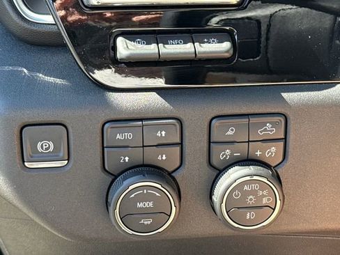 Certified 2025 Chevrolet Silverado 2500 High Country w/ Technology Package image 30