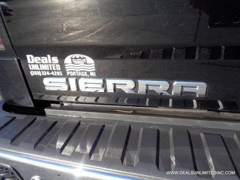 Used 2018 GMC Sierra 1500 SLT image 5