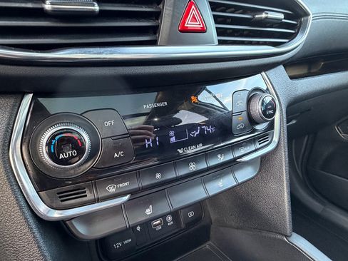 Used 2020 Hyundai Santa Fe SEL image 23