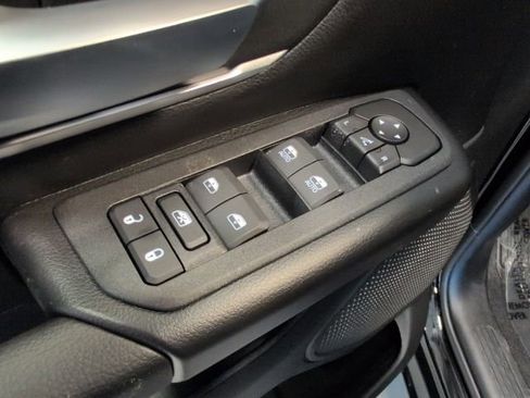 New 2026 RAM 1500 4x4 Crew Cab image 12