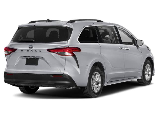 Used 2021 Toyota Sienna XLE FWD image 2