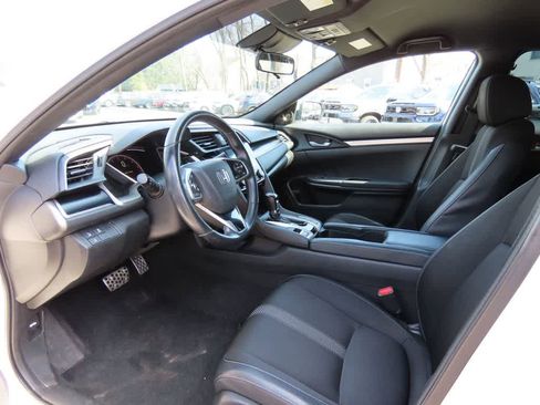 Used 2020 Honda Civic Sport image 2