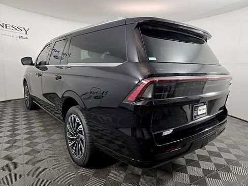 New 2026 Lincoln Navigator L Black Label AWD/4WD image 7