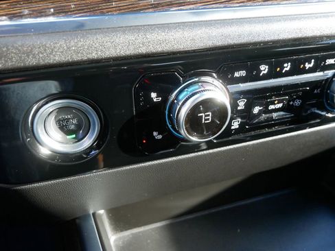 Certified 2024 GMC Sierra 1500 Elevation w/ LPO, Elevation Black Package image 23