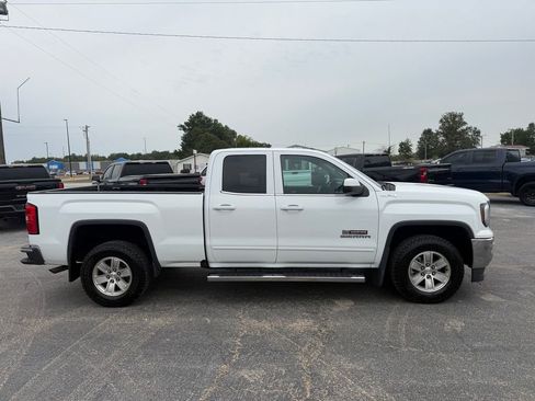 Used 2017 GMC Sierra 1500 SLE image 23