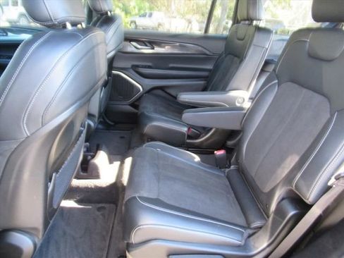 Certified 2022 Jeep Grand Cherokee L Laredo AWD/4WD image 28