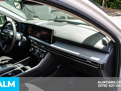 Used 2025 Hyundai Sonata SEL FWD image 22