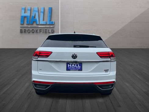 Certified 2022 Volkswagen Atlas Cross Sport SE image 5