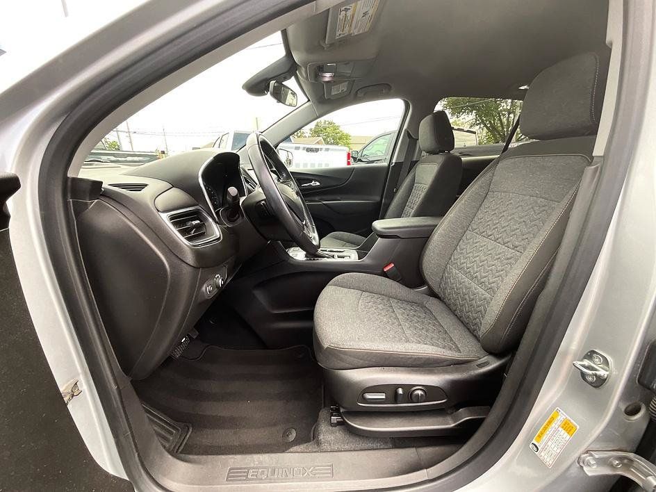 Used 2022 Chevrolet Equinox LT AWD/4WD image 4