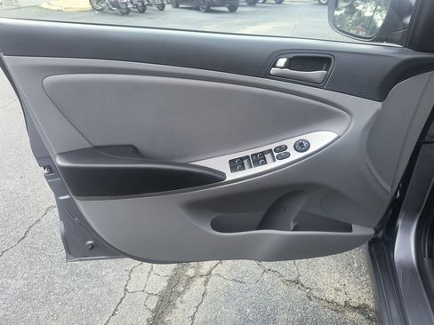 Used 2016 Hyundai Accent SE w/ Option Group 02 FWD image 16