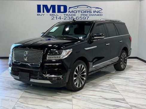 Used 2018 Lincoln Navigator Select image 1