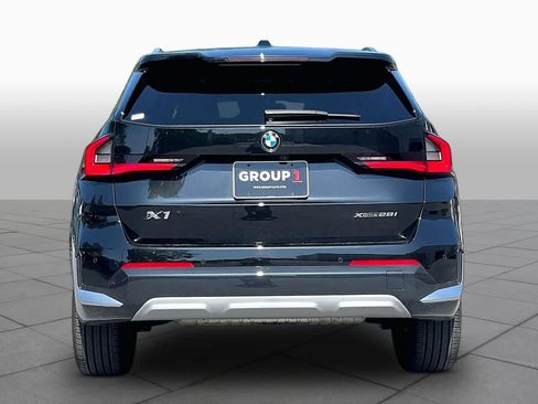 Used 2025 BMW X1 xDrive28i w/ Convenience Package AWD/4WD image 4