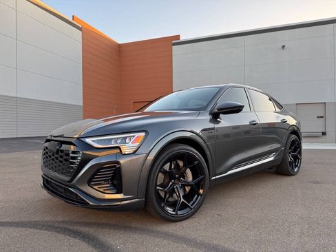 Used 2024 Audi Q8 e-tron Premium AWD/4WD image 8