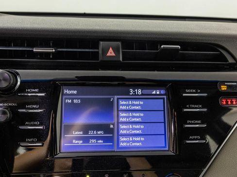 Used 2018 Toyota Camry LE FWD image 23