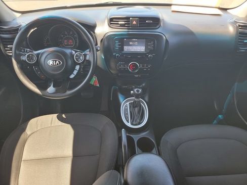 Used 2017 Kia Soul + FWD image 16