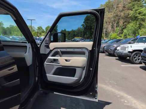 Used 2022 Land Rover Defender 110 S AWD/4WD image 13