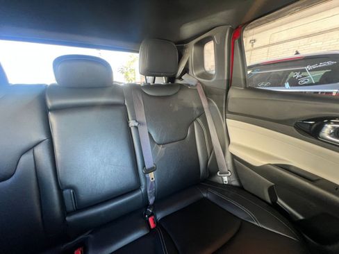 Used 2025 Jeep Compass Limited image 37