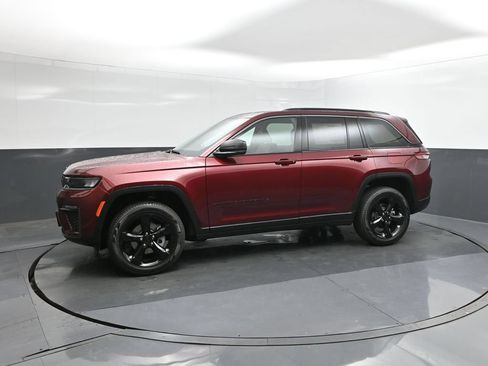 New 2026 Jeep Grand Cherokee Limited RWD image 30