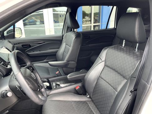 Used 2022 Honda Passport Elite image 11