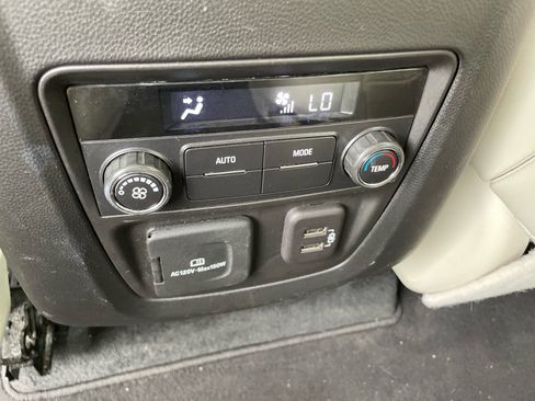 Used 2023 Buick Enclave Essence w/ Experience Buick Package FWD image 8