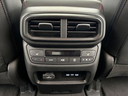 Used 2026 Honda Ridgeline Black Edition image 21