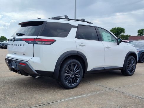 New 2026 Nissan Pathfinder SL w/ SL Premium Package FWD image 5