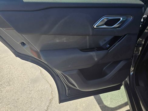 Certified 2025 Land Rover Range Rover Velar Dynamic SE image 19