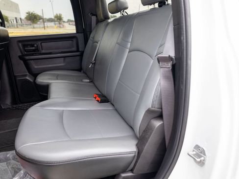 Used 2022 RAM 2500 Tradesman w/ Chrome Appearance Group RWD image 11