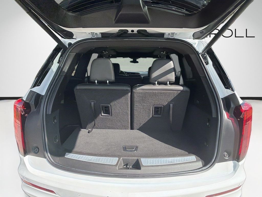 Certified 2024 Cadillac XT6 Luxury FWD image 12