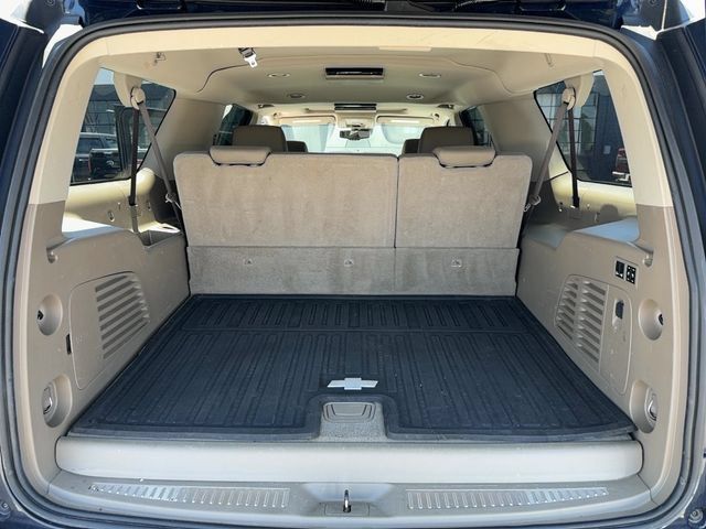 Used 2018 Chevrolet Suburban Premier AWD/4WD image 9