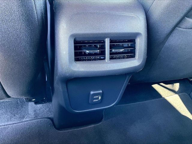 Used 2024 Chevrolet Equinox LT FWD image 28