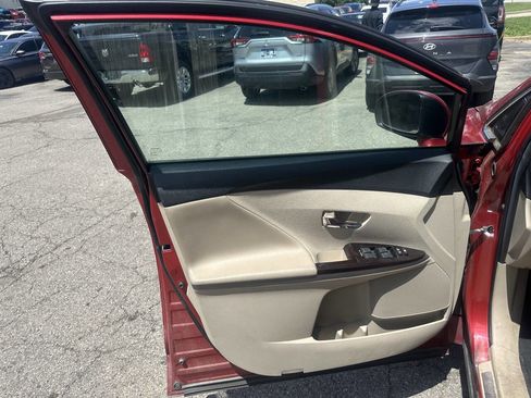 Used 2011 Toyota Venza image 13