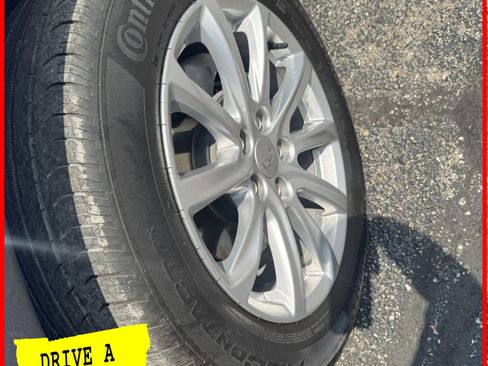 Used 2023 Cadillac XT4 Luxury image 28