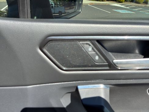 Used 2022 Volkswagen Tiguan SE R-Line FWD image 59