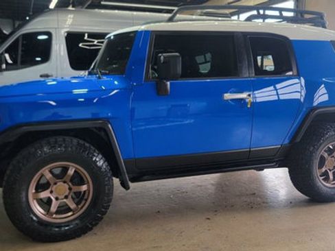 Used 2007 Toyota FJ Cruiser 4WD image 1