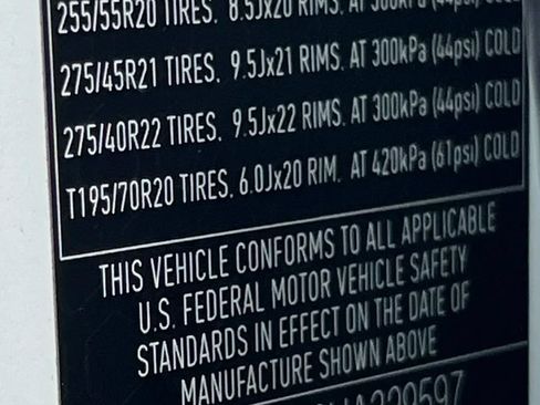 Used 2017 Land Rover Range Rover Supercharged AWD/4WD image 58