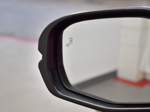 Used 2025 Honda CR-V EX image 16