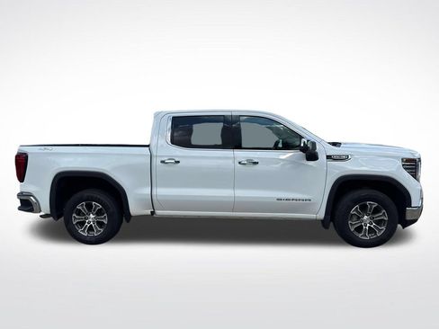 Used 2024 GMC Sierra 1500 SLT AWD/4WD image 12
