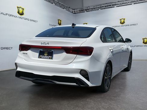 Used 2023 Kia Forte LXS w/ LXS Technology Package FWD image 5