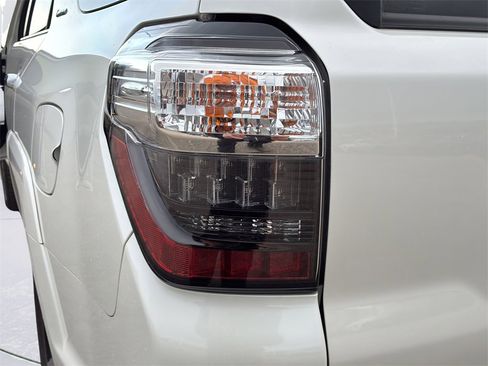 Used 2022 Toyota 4Runner Limited image 38