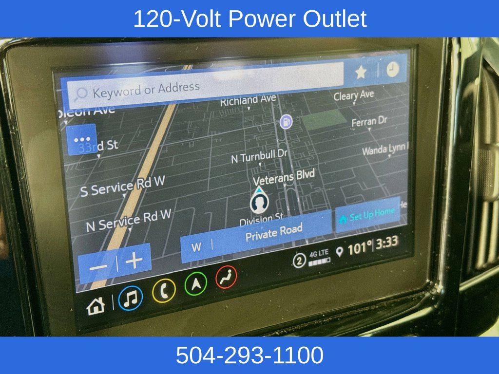 Used 2023 Chevrolet Traverse LT w/ LT Premium Package FWD image 15