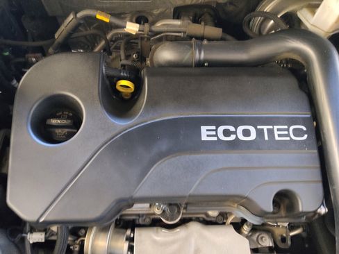 Used 2022 Chevrolet Equinox LT image 30