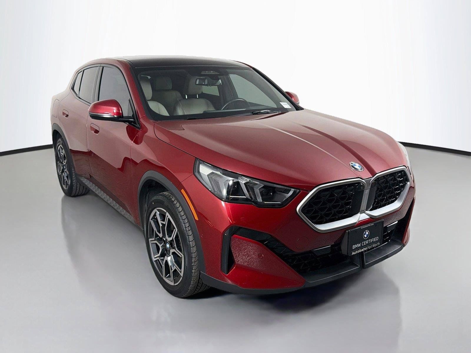Used 2024 BMW X2 xDrive28i w/ Premium Package AWD/4WD image 3