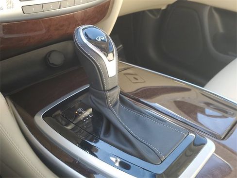 Used 2016 INFINITI QX60 Luxe w/ Deluxe Technology Package image 31