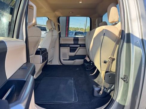 Used 2020 Ford F150 XLT image 12